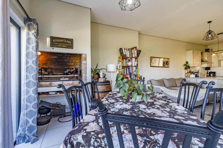 2 Bedroom Property for Sale in Aan de Wijnlanden Western Cape